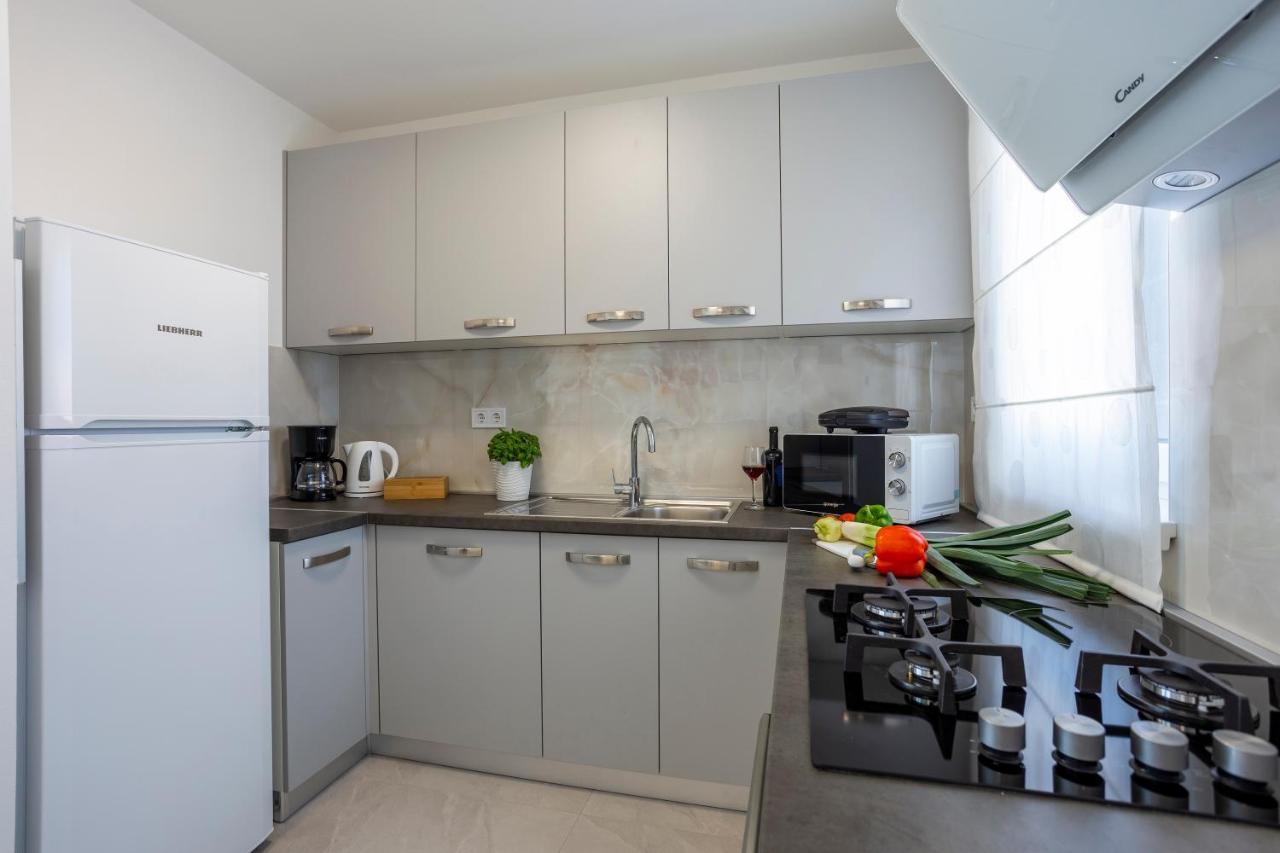 City Apartments Silver Pula Exterior foto