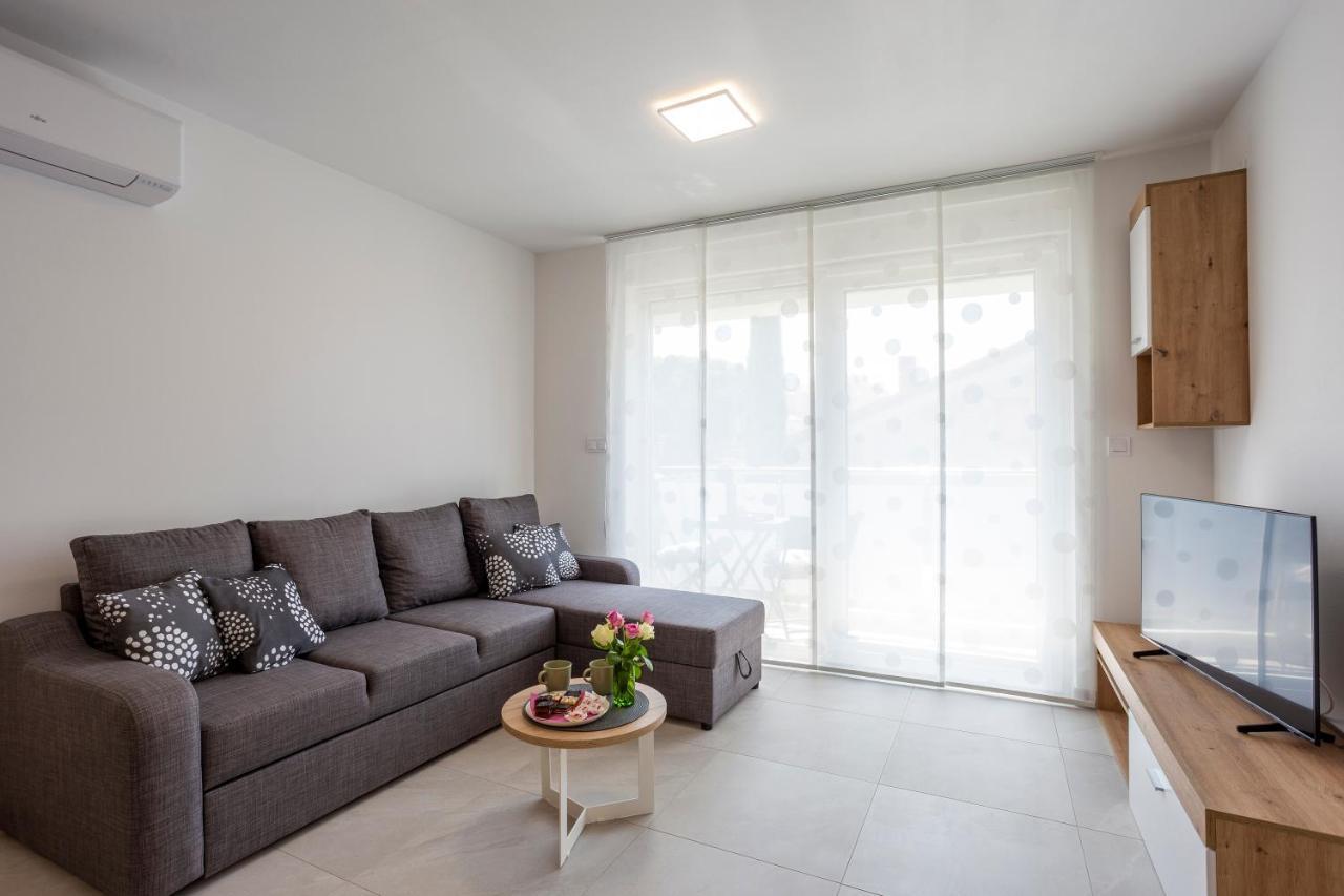 City Apartments Silver Pula Exterior foto