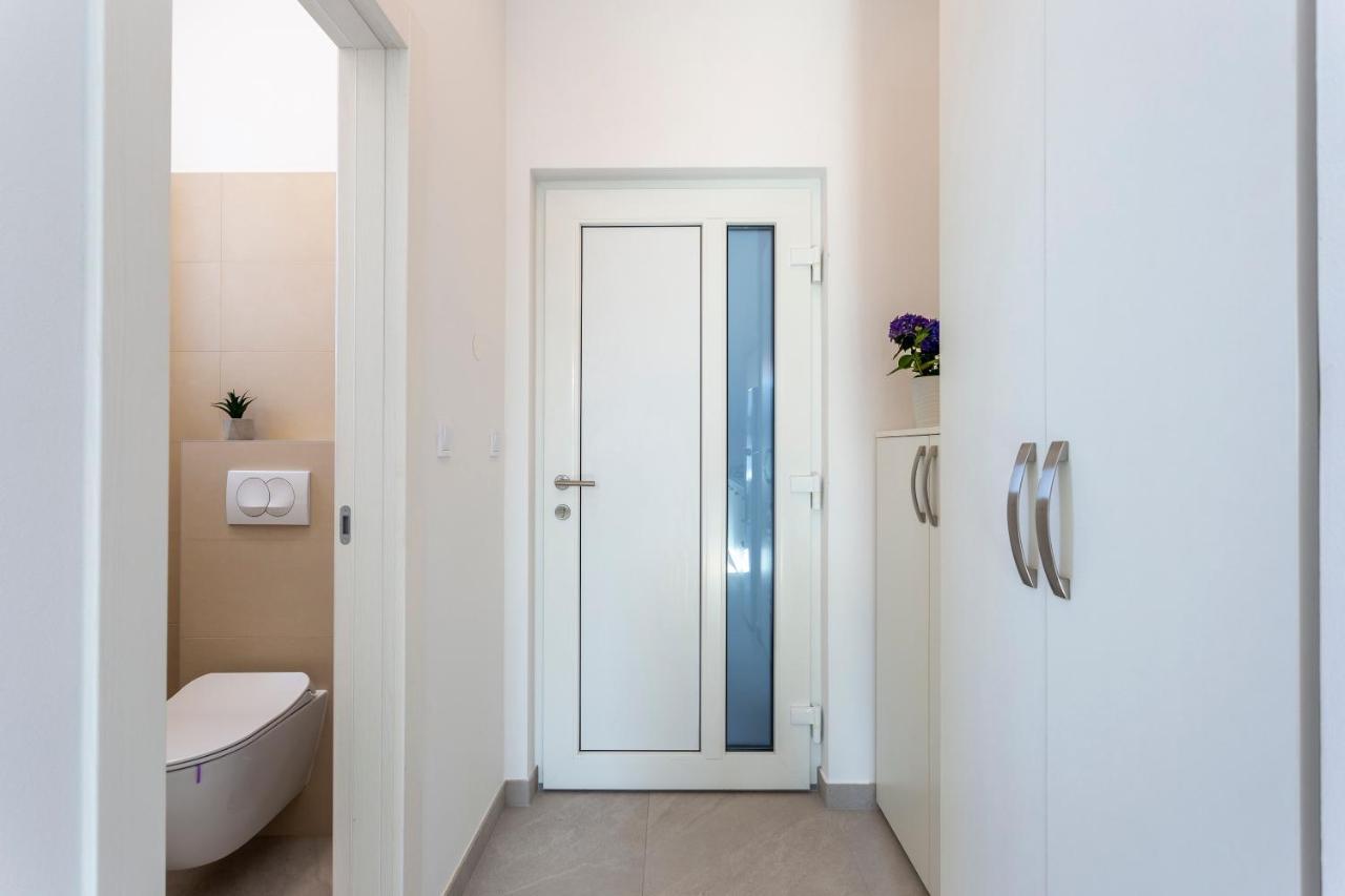 City Apartments Silver Pula Exterior foto
