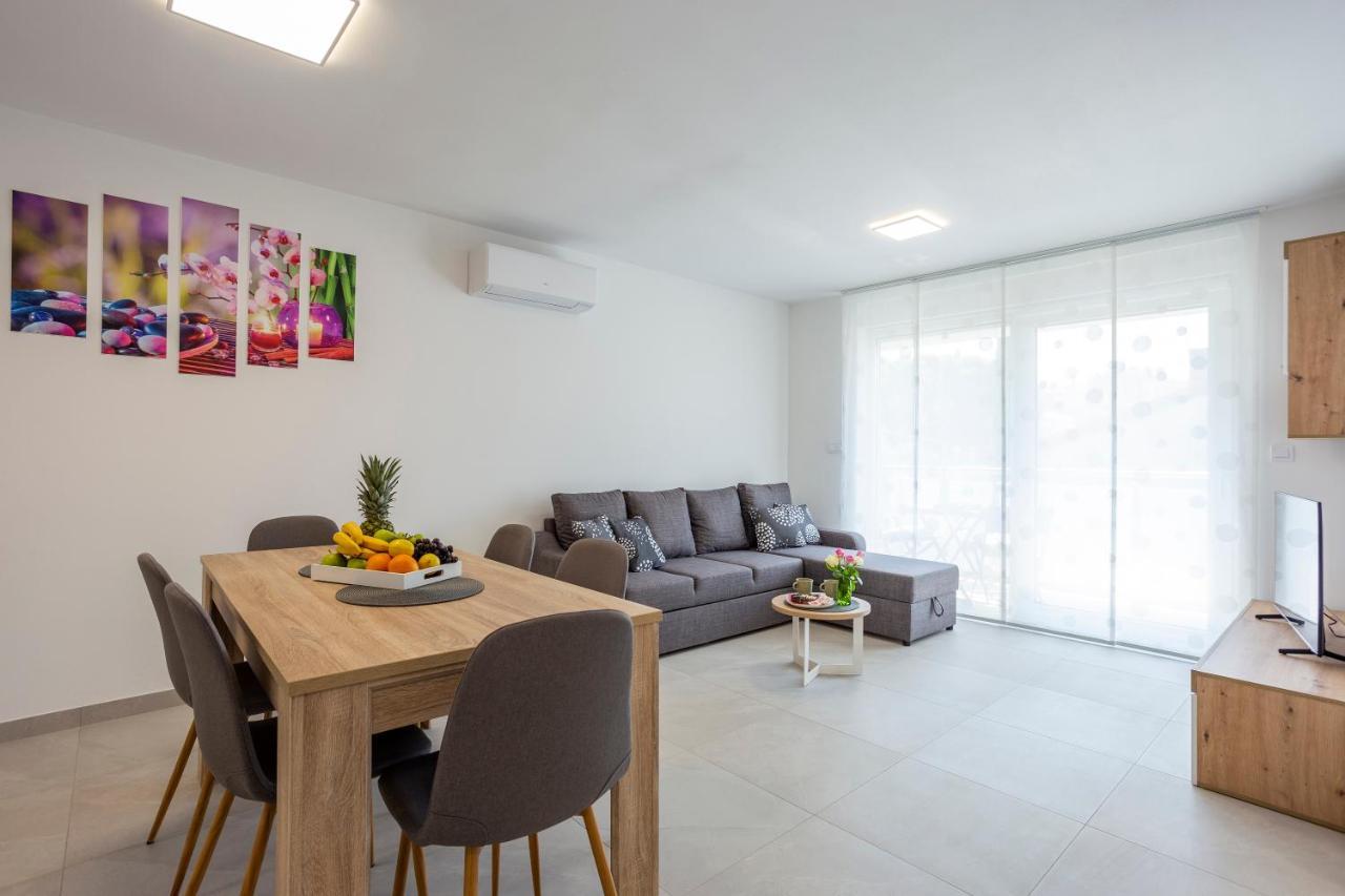 City Apartments Silver Pula Exterior foto